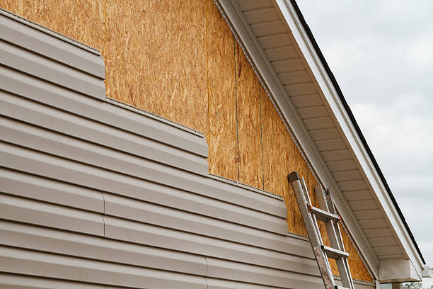 24/7 Emergency Storm Damage Siding Repair experts in Surry, VA